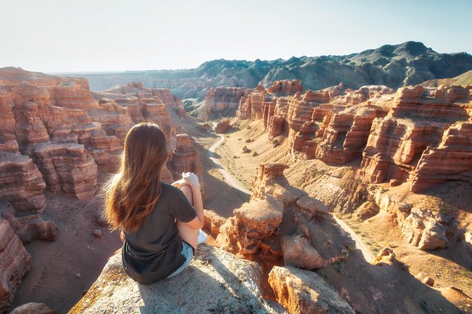 Advantures in Charyn Canyon. Private tour. - Three hours among the red stone walls