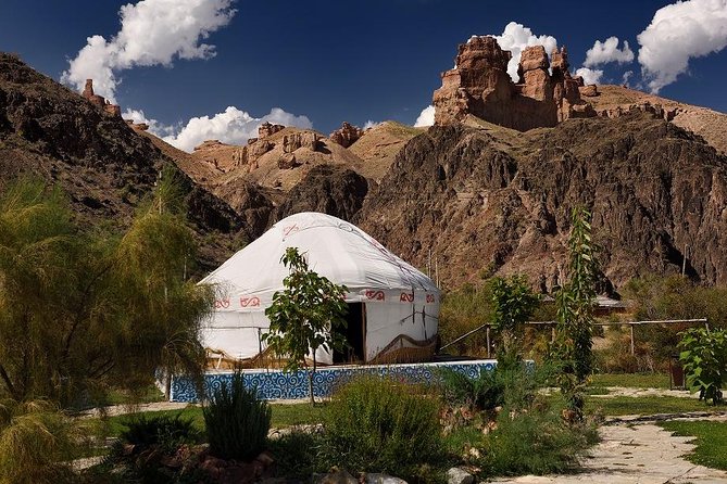 Advantures in Charyn Canyon. Private tour. - The road to one of Central Asia’s great canyons