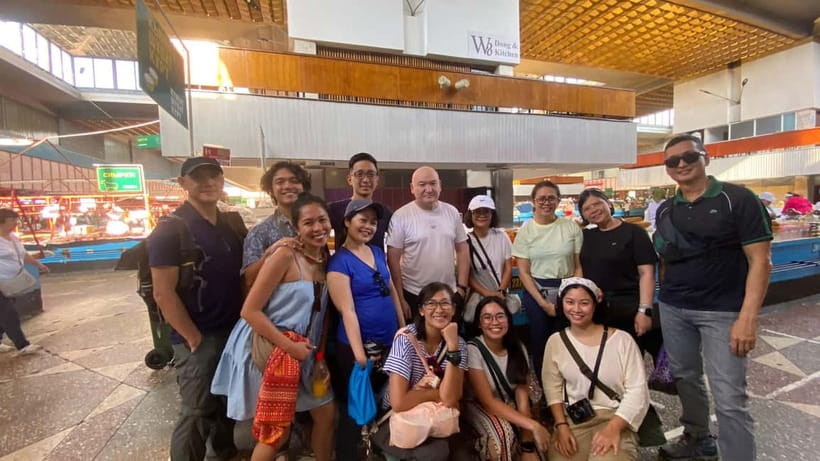 Almaty: City Highlights Walking Tour with Chocolate Shop - Shopping at Zeleniy Bazaar without guessing