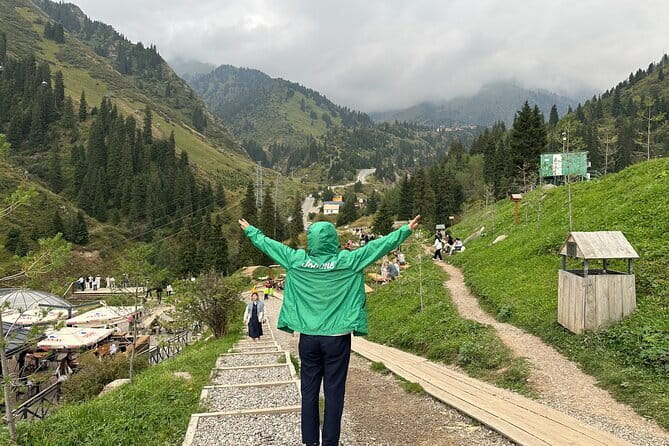 Almaty city tour and Medeu-Shymbulak-Koktobe-Green Bazar - Shymbulak and the optional cable car ride