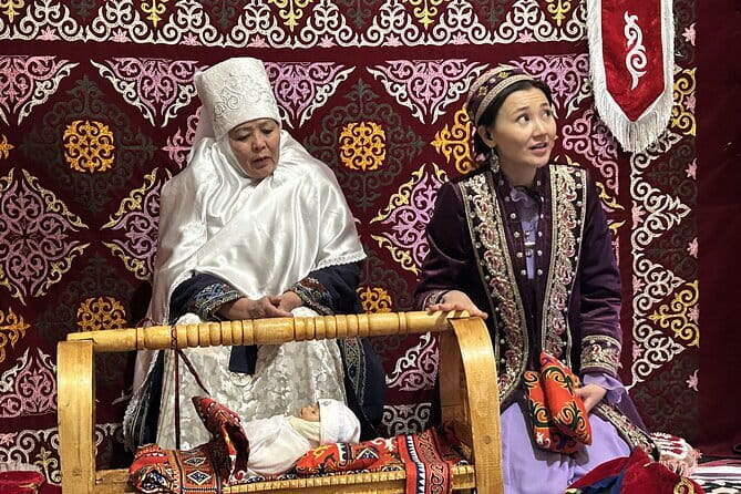 Almaty city tour and Medeu-Shymbulak-Koktobe-Green Bazar - Green Bazaar, the most everyday stop