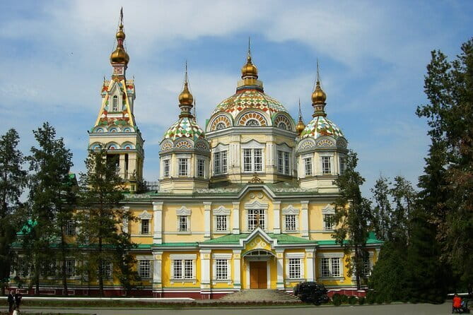 Almaty city tour and Medeu-Shymbulak-Koktobe-Green Bazar - What the $49 price really buys you
