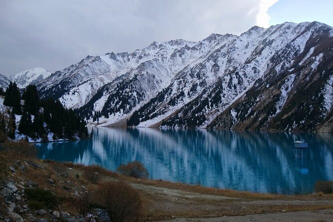 Almaty lake - Girl’s Tears waterfall on the return route