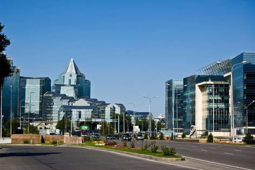 Almaty : Must-See Private Walking tour - Panfilov Park and the city’s wartime memory