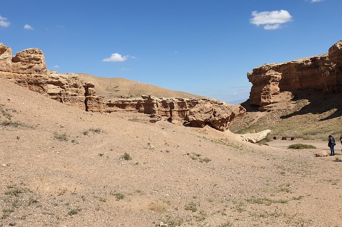 Charyn Canyon Valley of Castles 1 Day tour - What the canyon walk feels like