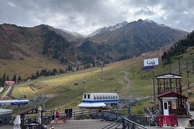 Group: Medeu, Shymbulak, Cathedral, 28's park, Market, Koktobe - Guides, group size, and the pace of the day