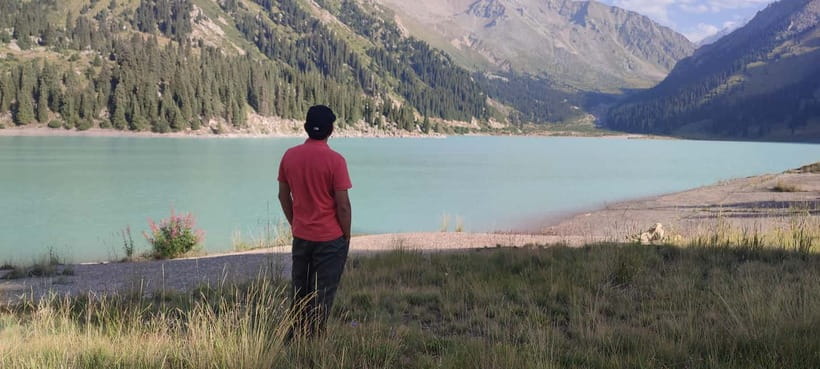 Hiking to the magical Big Almaty Lake - Choosing between the paved road and the hard route