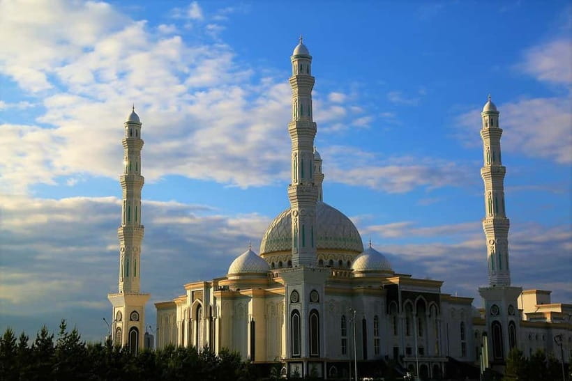 Private Astana City tour: Gude & Food & Winetasting - Key points at a glance