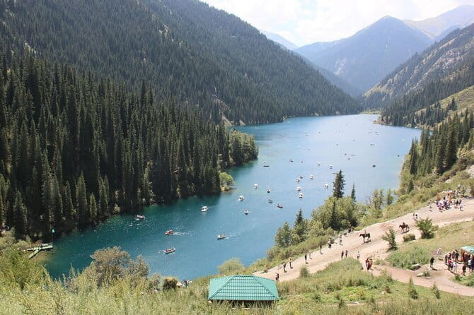 Private Tour to Charyn Canyons - The Charyn River and wider park
