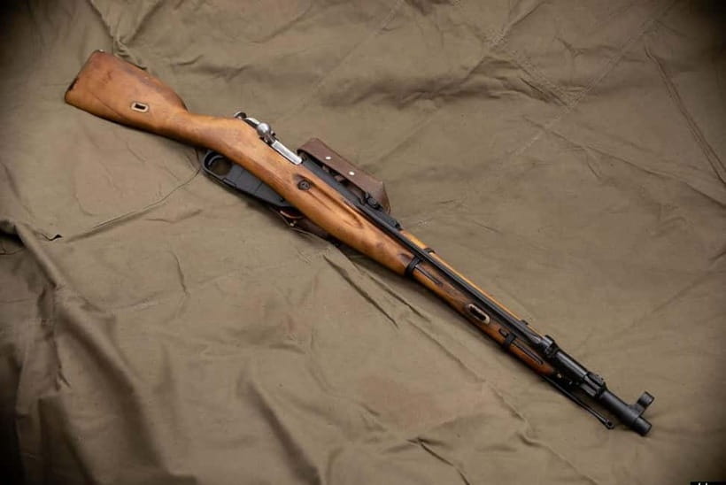 Shooting tour - AK 47, Mosin -Nagant , Glock and others - What happens during the one-hour range session